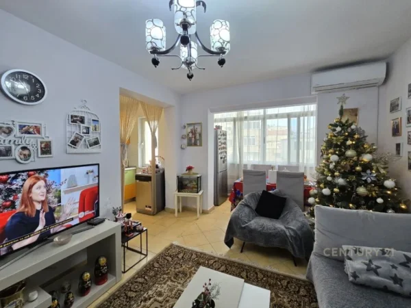 Tirane, shes apartament 3+1+Ballkon Kati 4, 96 m² 179.000 € (prane Shkolles se Baletit)