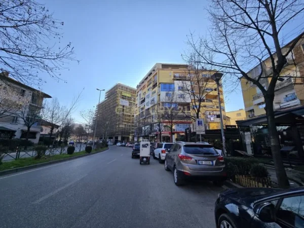Tirane, shes apartament 1+1 Kati 6, 67 m² 165.000 € (Vasil Shanto)
