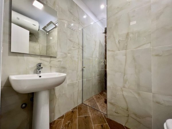 Tirane, shes apartament 2+1+2 , 100 m² 279.000 € (Ish Blloku)