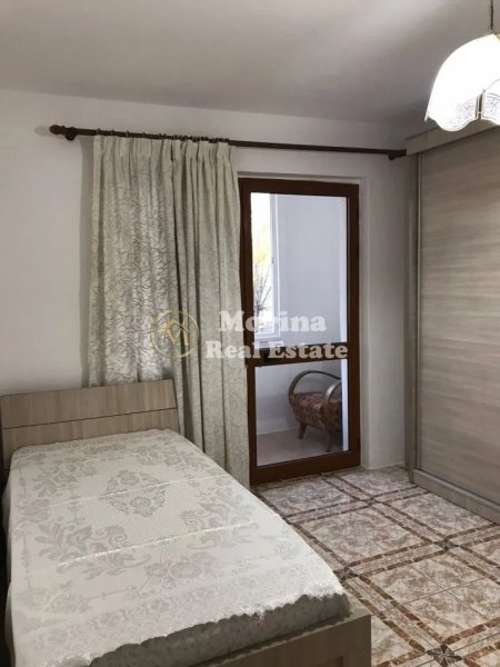 Tirane, jepet me qera apartament 3+1+Ballkon Kati 4, 95 m² 500 € (Rruga e Elbasanit)