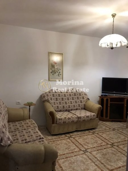 Tirane, jepet me qera apartament 3+1+Ballkon Kati 4, 95 m² 500 € (Rruga e Elbasanit)