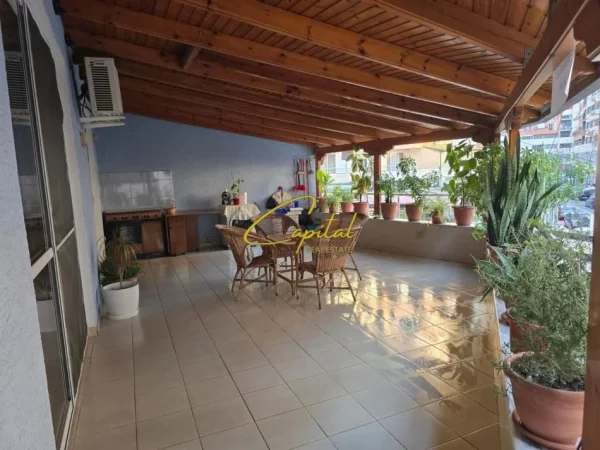 Tirane, shitet apartament 3+1 Kati 1, 38 m² 175.000 € (ASTIR)