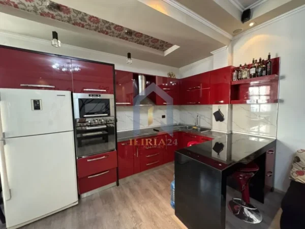 Tirane, jap me qera apartament 1+1+Ballkon Kati 2, 70 m² 500 € (Bernard Bilota)