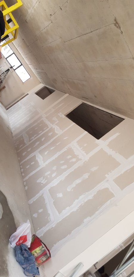 Tirane, ofroj Punime Rikonstruksjone / pllaka/parket /gipse