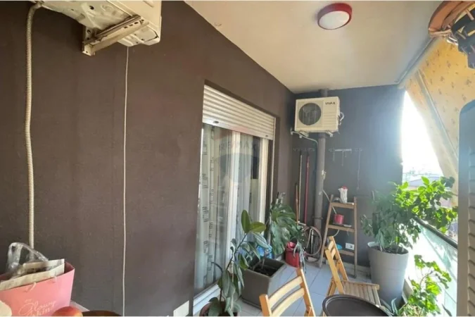 Tirane, jepet me qera apartament 1+1 , 70 m² (Ali Demi)