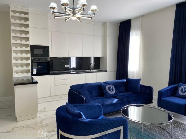 Tirane, jepet me qera apartament 1+1+Aneks+Ballkon Kati 1, 85 m² 1.000 € (TEG)