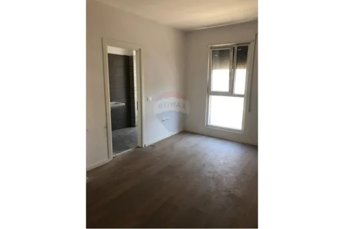Tirane, shitet apartament 2+1+Ballkon Kati 3, 111 m² 176.000 € 