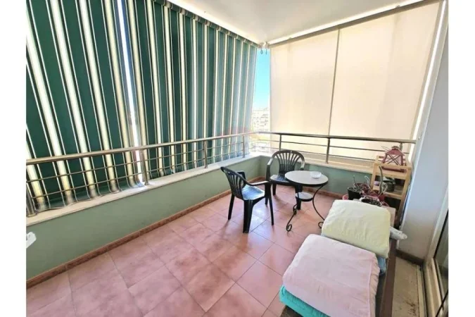 Tirane, jepet me qera apartament 2+1+Ballkon Kati 5, 125 m² 1.000 € 