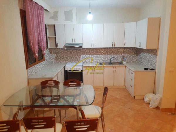 Tirane, jepet me qera apartament 2+1 Kati 1, 100 m² 550 € (KODRA E DIELLIT)