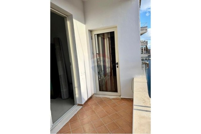 Tirane, jepet me qera apartament 2+1 Kati 8, 64 m² 450 € (astir)
