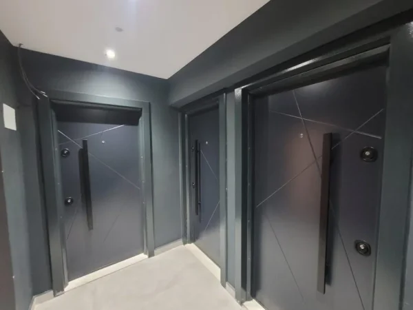 Tirane, shitet apartament 2+1+Ballkon Kati 1, 90 m² 250.000 € (Rruga Muhamet Gjollesha)