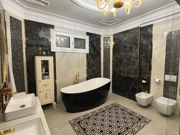 Tirane, jepet me qera Vile 3 Katshe Kati 4, 1.300 m² (Akacia Hills)