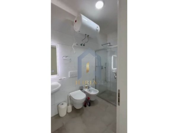 Tirane, jap me qera apartament 2+1+Ballkon Kati 2, 92 m² 700 € (Rruga Panorama)