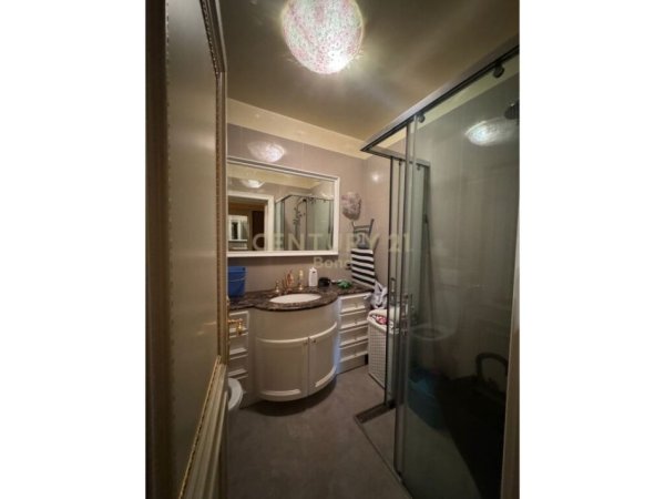 Tirane, shes apartament 2+1+Aneks+Ballkon Kati 6, 95 m² 180.000 € (Rruga Hoxha Tahsim)