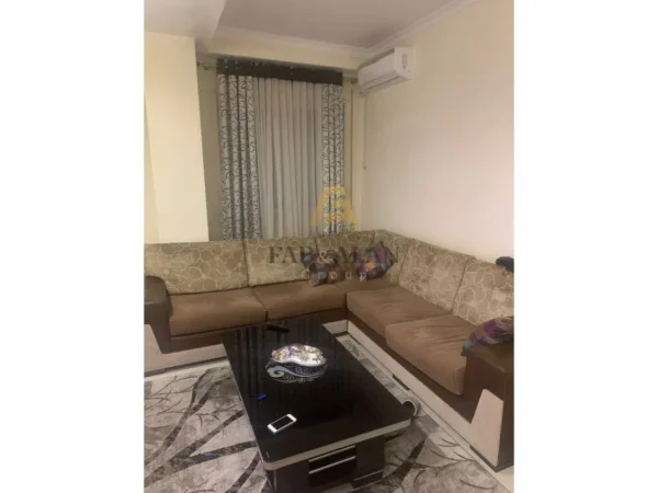 Tirane, jepet me qera apartament 1+1 Kati 6, 400 € (Astir, tek Bar Oslo)