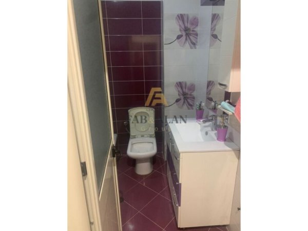 Tirane, jepet me qera apartament 1+1 Kati 6, 400 € (Astir, tek Bar Oslo)