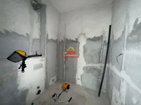 Vlore, shitet apartament duplex 3+1+Aneks+Ballkon Kati 0, 144 m² (Rruga Dhimitër Konomi)