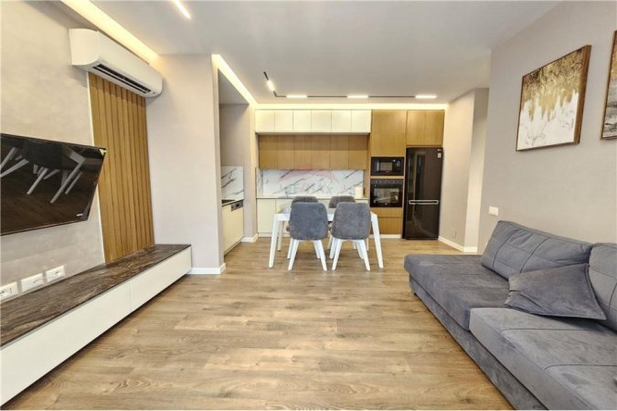 Tirane, jepet me qera apartament 2+1+Ballkon Kati 5, 112 m² 1.000 € 