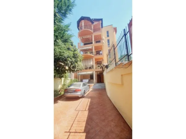 Tirane, shes Vile , 1.188 m² 1.800.000 € (Brryli)