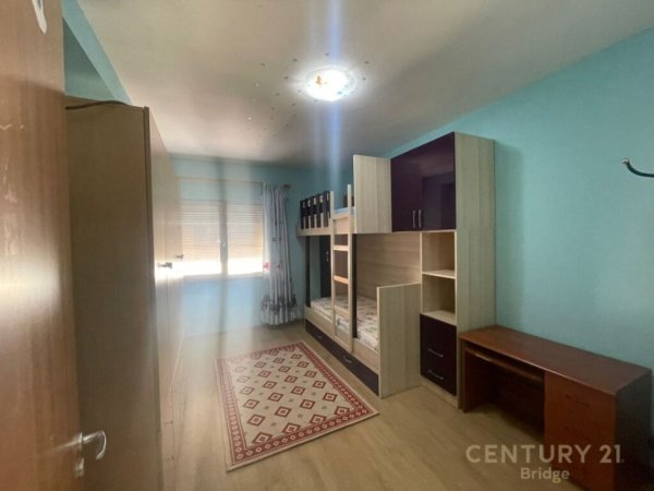 Tirane, jepet me qera apartament 2+1 Kati 6, 89 m² 550 € (Yzberisht)