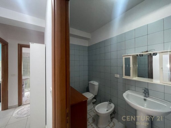 Tirane, jepet me qera apartament 2+1 Kati 6, 89 m² 550 € (Yzberisht)