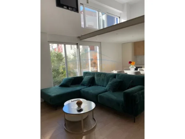 Tirane, shitet apartament duplex Dublex Kati 0, 45 m² 105.000 € (RRUGA E DIBRES)
