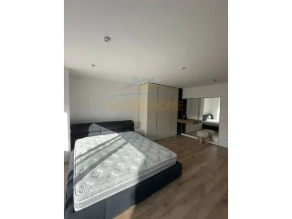 Tirane, shitet apartament duplex Dublex Kati 0, 45 m² 105.000 € (RRUGA E DIBRES)