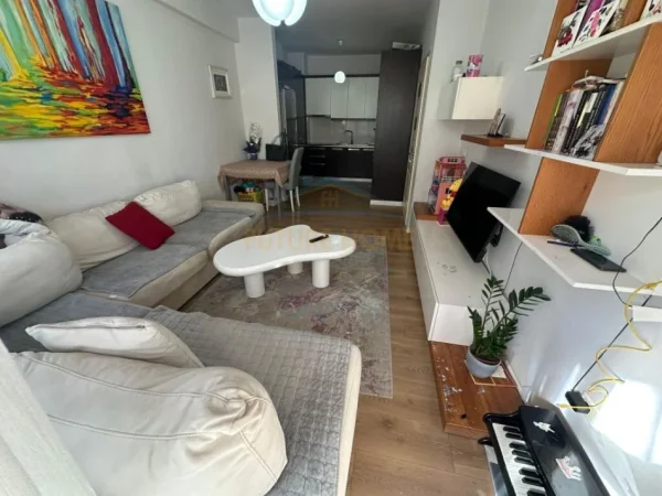 Tirane, shitet 2+1+Ballkon Kati 6, 95 m² 130.000 € (Unaza e re)