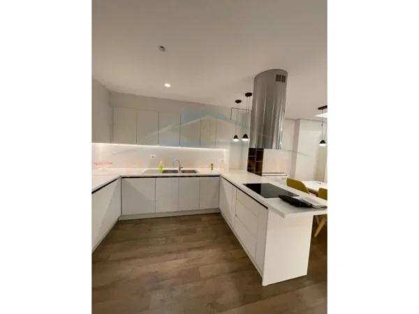 Tirane, shitet apartament 3+1+Ballkon Kati 9, 155 m² 630.000 € (Rruga e elbasanit)