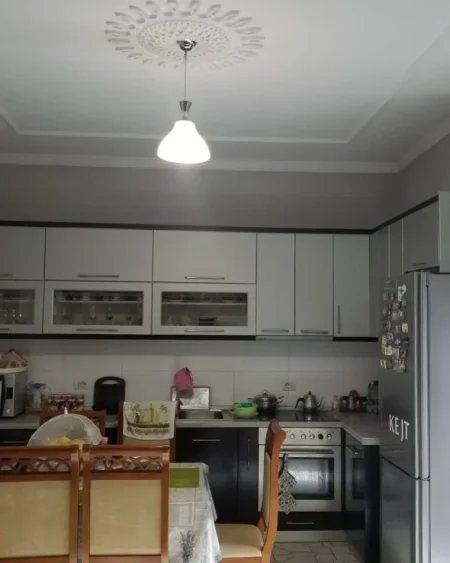 Tirane, shes 3 Katshe , 125 m² 730.000 € (prane marin barletit)