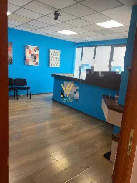Tirane, jepet me qera ambjent biznesi Kati 1, 280 m² 3.000 € (SELVIA)