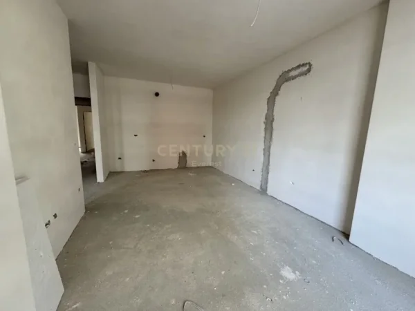 Tirane, shitet apartament 2+1 Kati 3, 89 m² 114.000 € (Univers City)