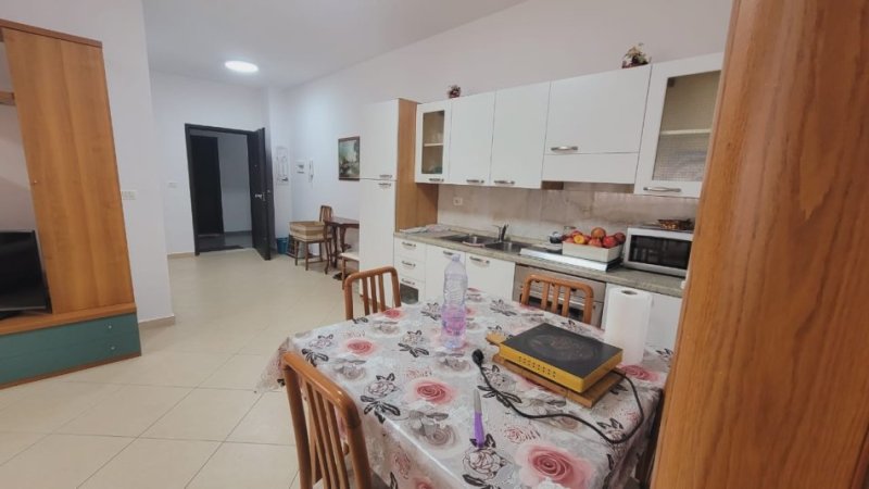 !!DHENE!!Durres, jepet me qera apartament 1+1+Ballkon Kati 3, 67 m² 300 € (Ujesjellesi)