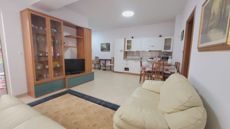 !!DHENE!!Durres, jepet me qera apartament 1+1+Ballkon Kati 3, 67 m² 300 € (Ujesjellesi)