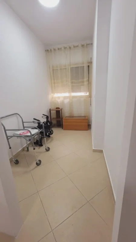 !!DHENE!!Durres, jepet me qera apartament 1+1+Ballkon Kati 3, 67 m² 300 € (Ujesjellesi)