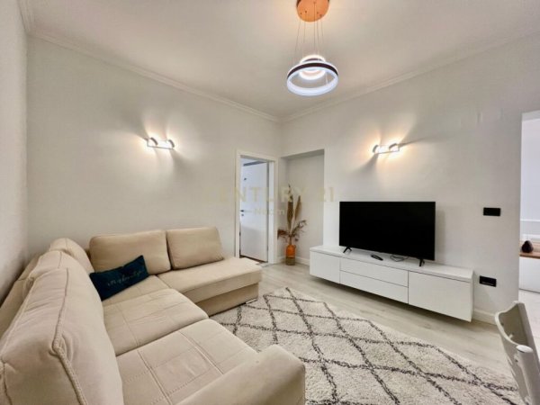 Tirane, jap me qera apartament 2+1 , 90 m² 1.000 € (Ish Blloku)