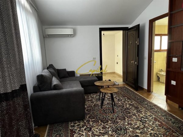 Tirane, jepet me qera apartament 2+1 Kati 3, 90 m² 400 € (SPITALI AMERIKAN 3)