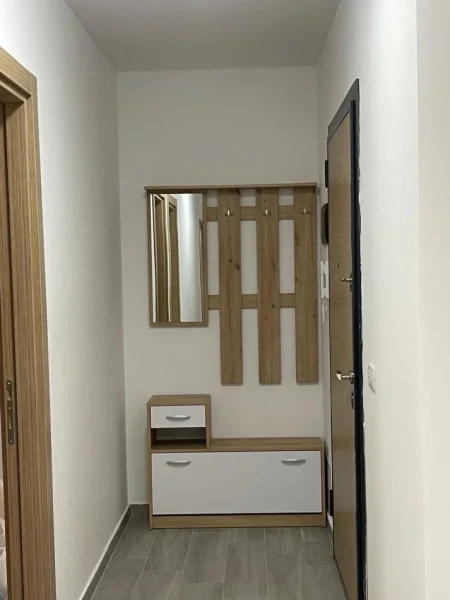 Tirane, jepet me qera apartament 2+1 Kati 2, 120 m² 500 € (Rruga 5 Maji)