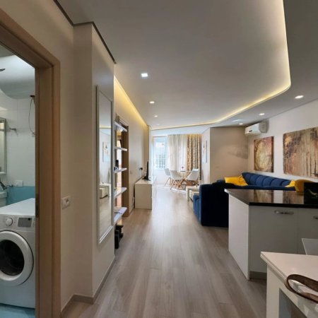 Tirane, jepet me qera apartament 2+1 , 88 m² 600 € (Liqeni i Thate)