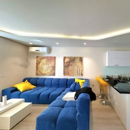 Tirane, jepet me qera apartament 2+1 , 88 m² 600 € (Liqeni i Thate)