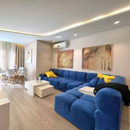 Tirane, jepet me qera apartament 2+1 , 88 m² 600 € (Liqeni i Thate)