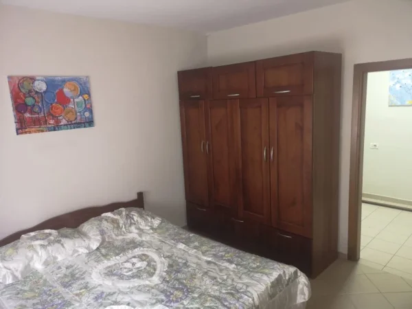 Tirane, shitet apartament 3+1+Aneks+Ballkon Kati 3, 93 m² 150.000 € (rruga e kavajes)