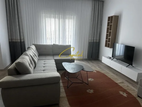 Tirane, jepet me qera apartament 3+1 Kati 2, 120 m² 700 € (SPITALI AMERIKAN 3)