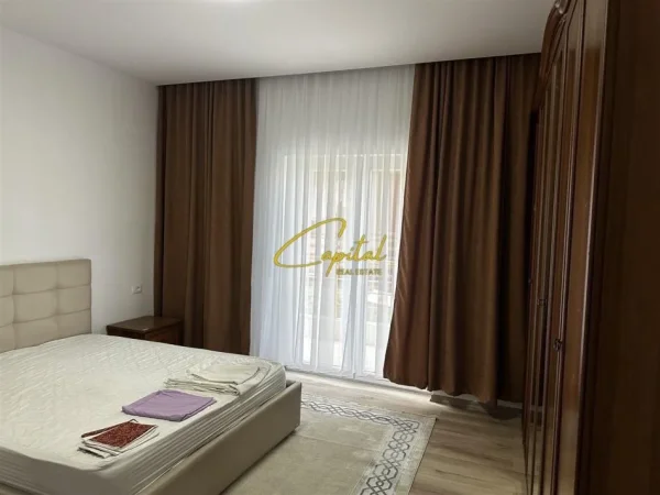 Tirane, jepet me qera apartament 3+1 Kati 2, 120 m² 700 € (SPITALI AMERIKAN 3)
