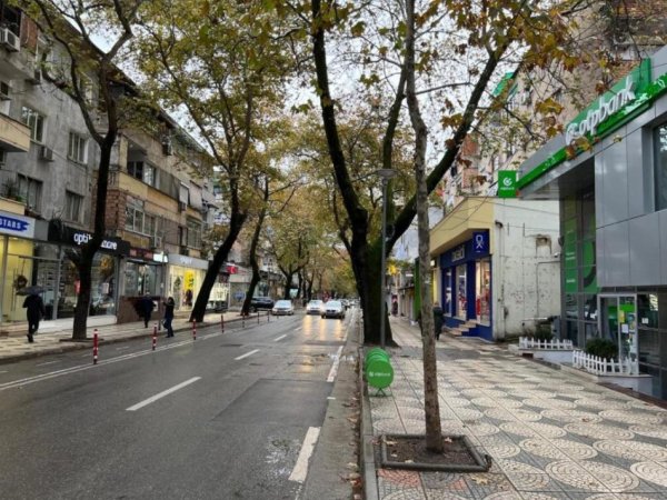 Tirane, jepet me qera dyqan Kati 0, 20 m² 1.000 € (myslym shyri)