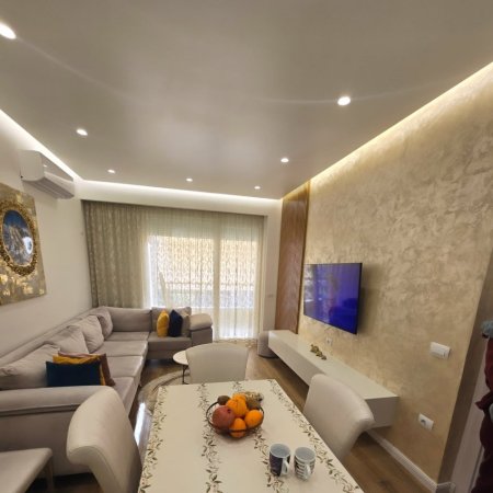 Tirane, shitet apartament 2+1 , 101 m² 300.000 € (Kika 2)