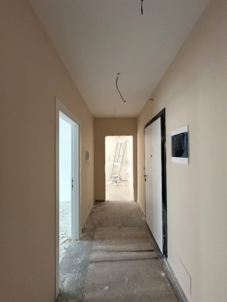 Tirane, shitet apartament 2+1+Ballkon Kati 6, 84 m² 83.300 € (Univers City)