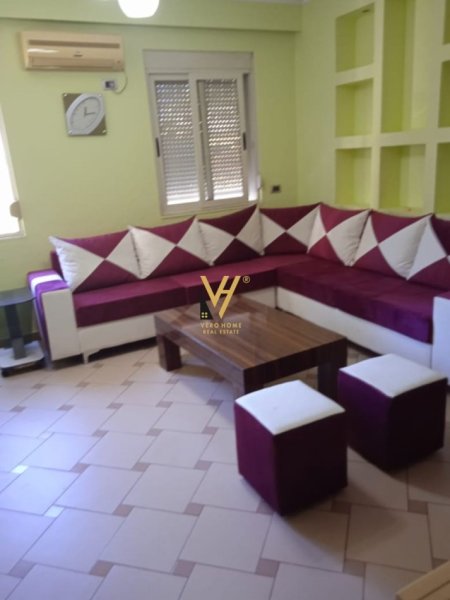 Tirane, jepet me qera apartament 2+1+Ballkon Kati 2, 73 m² 600 € (RRUGA E DURRESIT)