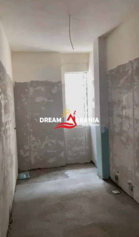 Tirane, shitet apartament 2+1+Ballkon Kati 3, 111 m² 100.000 € (Paskuqan)