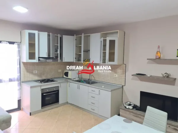 Tirane, shitet apartament 1+1 Kati 3, 70 m² 76.000 € (Fresk)